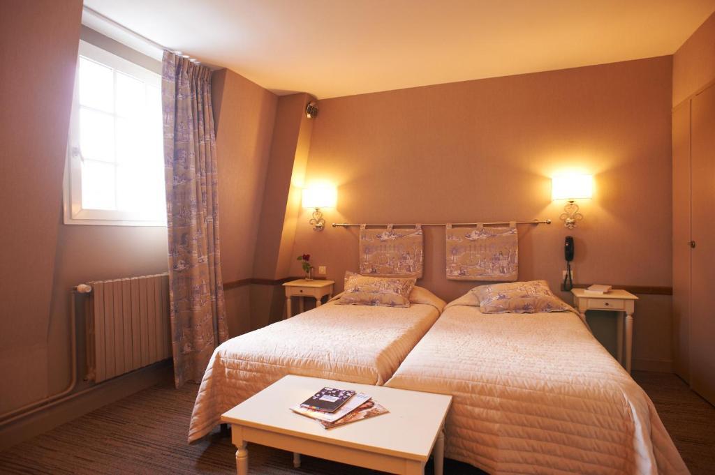 Hotel Spa Le Relais Du Bellay Montreuil-Bellay Quarto foto