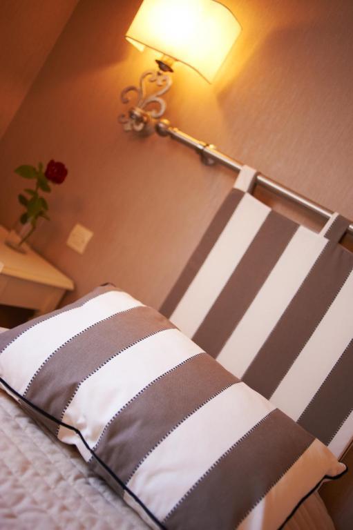Hotel Spa Le Relais Du Bellay Montreuil-Bellay Quarto foto